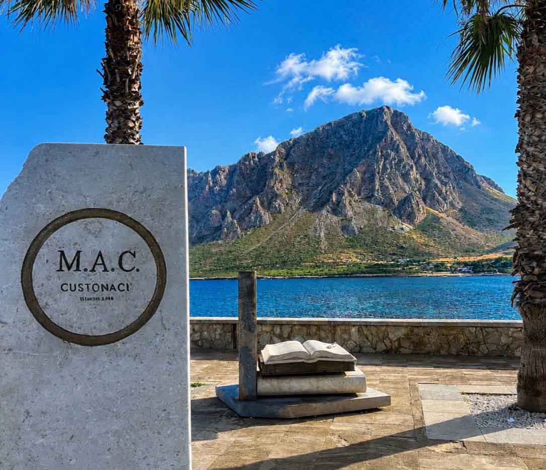 Il Museo di Arte Contemporanea di Custonaci: dove la bellezza prende forma tra cielo e mare