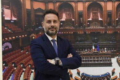 M5S, Di Paola: “Chi la spara più grossa ottiene più spazio, ma governare è un’altra cosa”