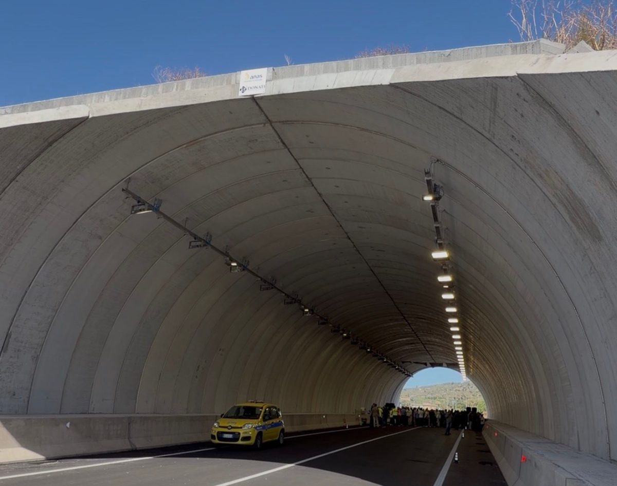 FOTO | Riapre al traffico “La Porta dei Nebrodi”: inaugurato ad Adrano il nuovo tratto della SS 284 Occidentale Etnea