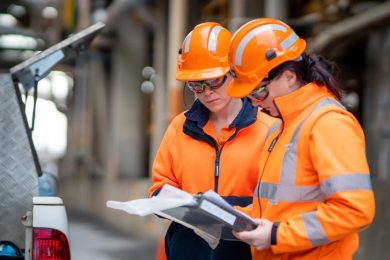 Lavoro agile, gap salariale e ruoli: come vivono le donne in fabbrica