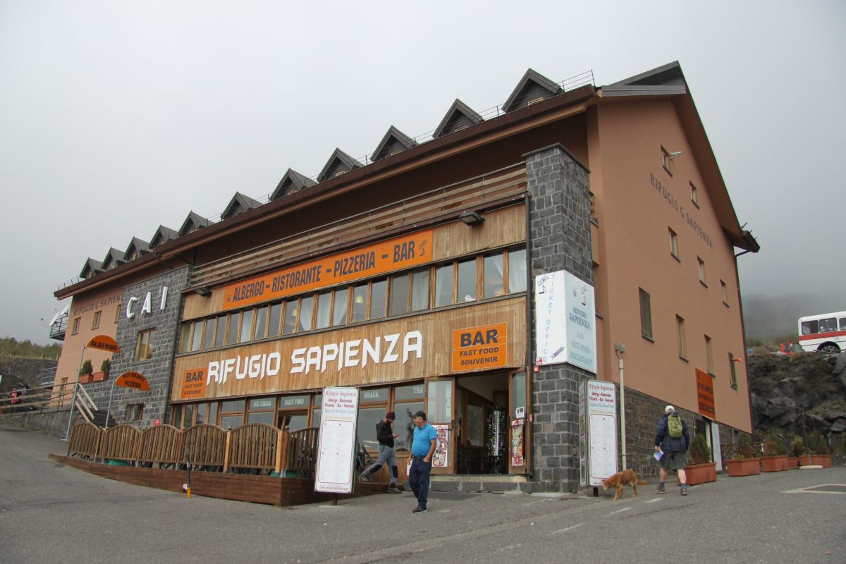 Intossicazione da monossido di carbonio, scatta il sequestro per il Rifugio Sapienza
