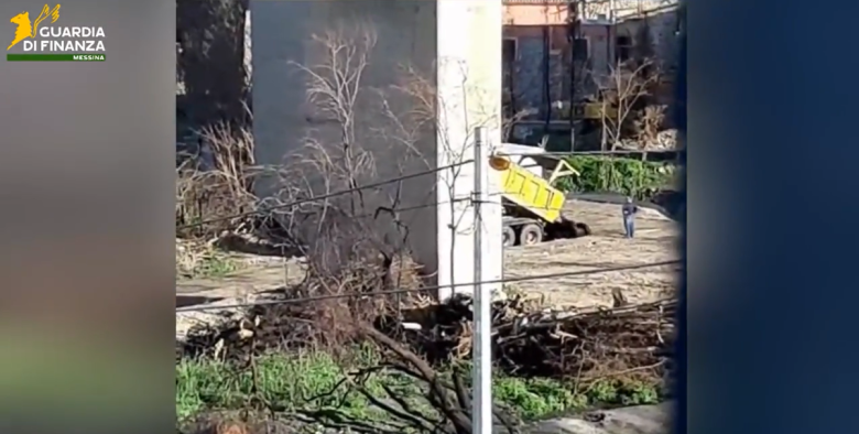 VIDEO | Traffico illecito di rifiuti a Messina, le immagini che hanno incastrato gli imprenditori