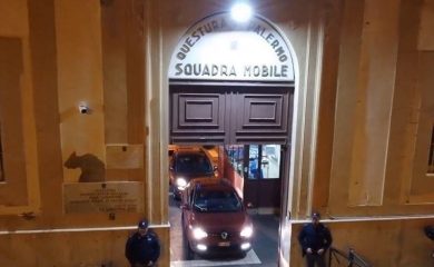 Ricostruita sanguinosa tentata rapina a Mondello: arrestati due giovani dello Zen