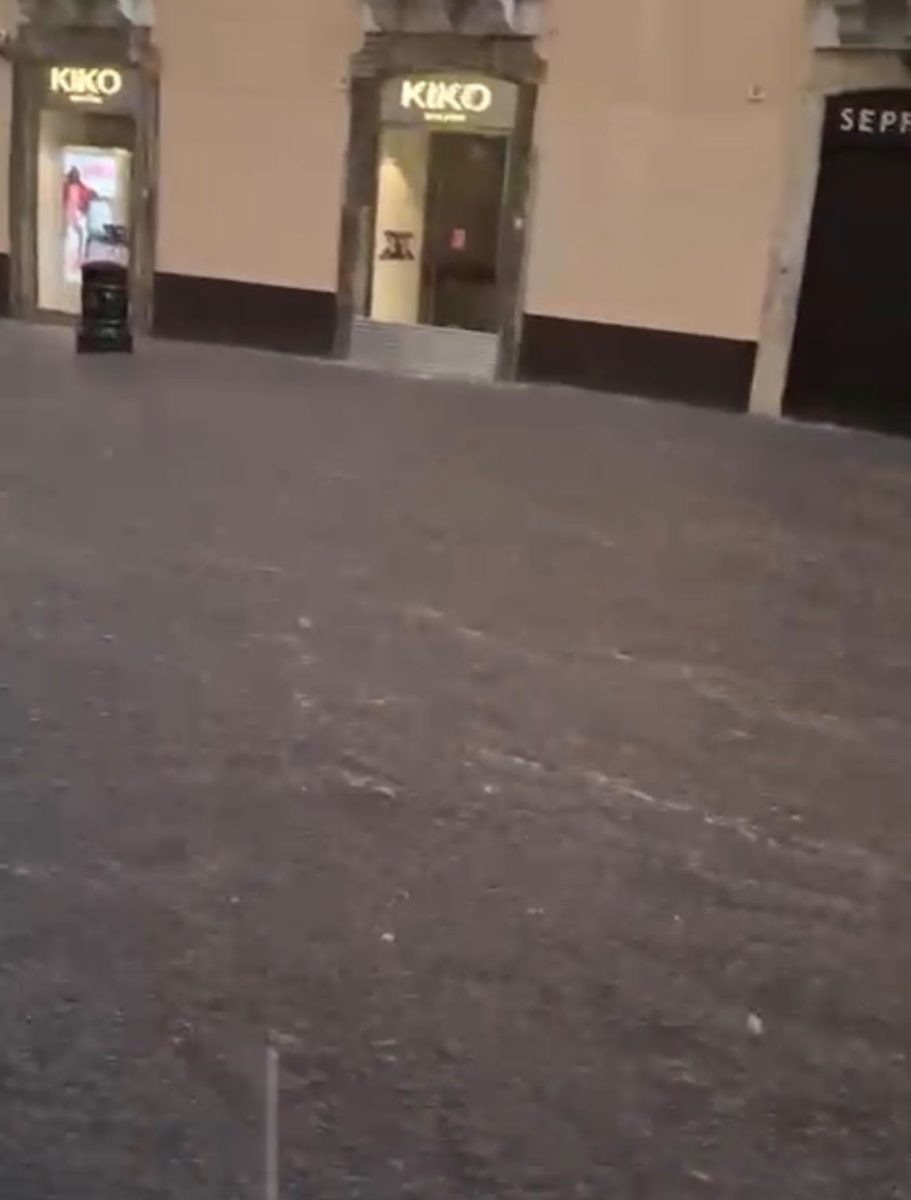 Violenta pioggia su Catania e limitrofi nella notte, qualche negozio allagato: la fiera è impraticabile
