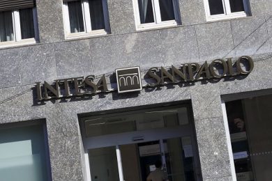 Intesa Sp: riunione straordinaria del cda, possibile rilancio su Opas Mps