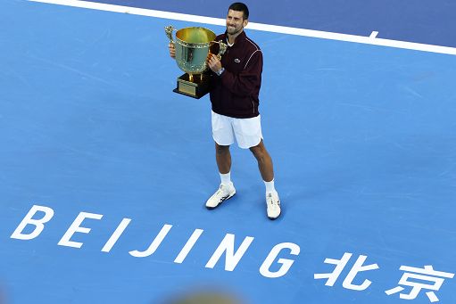 Tennis, Djokovic vince Pechino: titolo numero 102 Tennis, Djokovic vince Pechino: titolo numero 102
