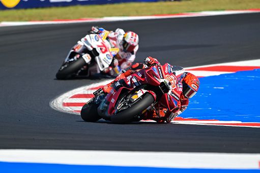 MotoGp dal 2027 due qualifiche nel weekend: cambia il format