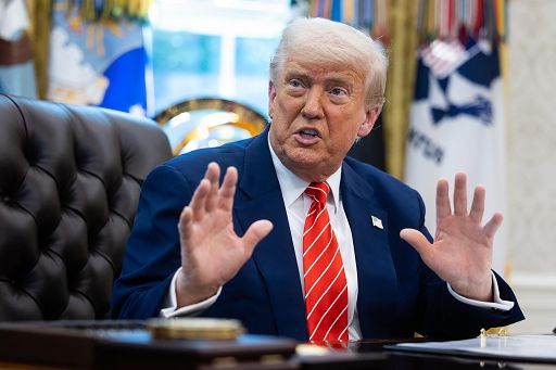 Ia, ecco perché Trump ordina di definirla “superintelligenza” (SI)