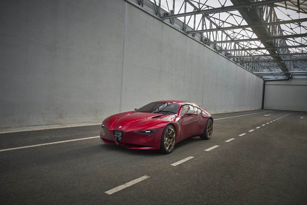 Alfa Romeo svela Cuorerosso, concept che anticipa il futuro del Biscione