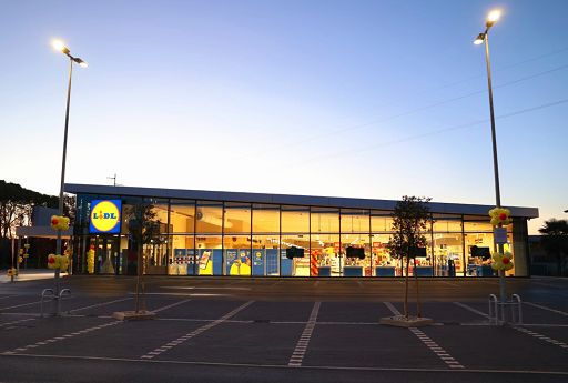 Patrizia compra un portafoglio di 24 supermercati Lidl: 10 sono in Italia