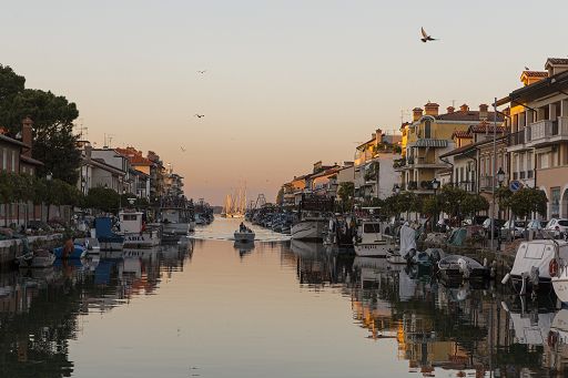 A Grado in bicicletta, tra cantine, cultura e benessere