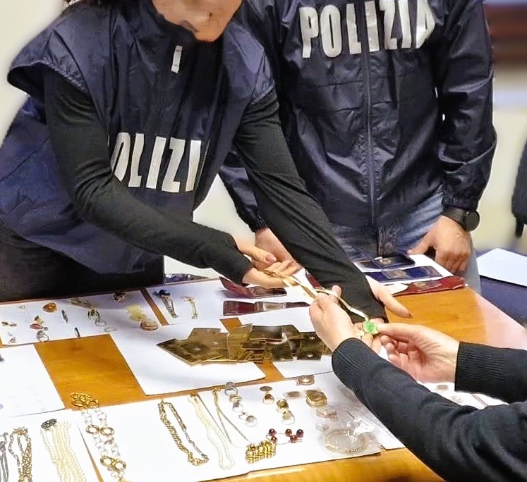 “La targa della vostra auto clonata per una rapina”: scoperta truffa del finto carabiniere a Caltanissetta