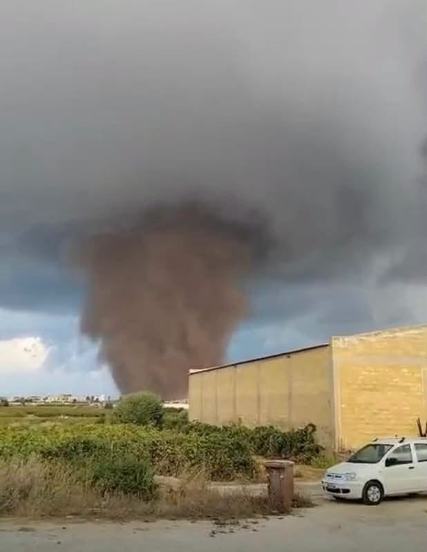 Marsala, danni e feriti dopo la tromba d’aria: quattro bambini al pronto soccorso, i vigili del fuoco in azione