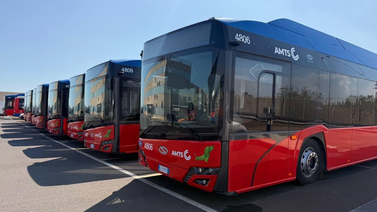 Catania, ancora sassi contro un bus a Librino: cambiati i percorsi di L-EX e 802N. Uil: “Attentati contro territorio”