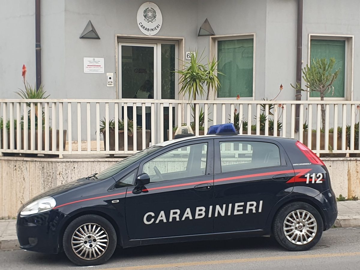 Hashish e “crumble” gettati dalla finestra di casa, arrestato giovane a Villabate