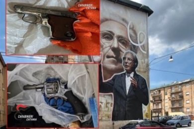 Armi clandestine nella camera da letto di un 59enne nel Catanese: l’uomo è un esponente del clan Toscano-Tomasello-Mazzaglia