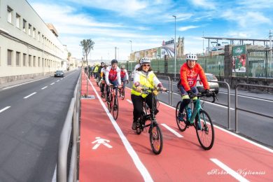 Catania, arrivano le bici in sharing ma saltano 8,2 milioni per le piste ciclabili: il paradosso della mobilità