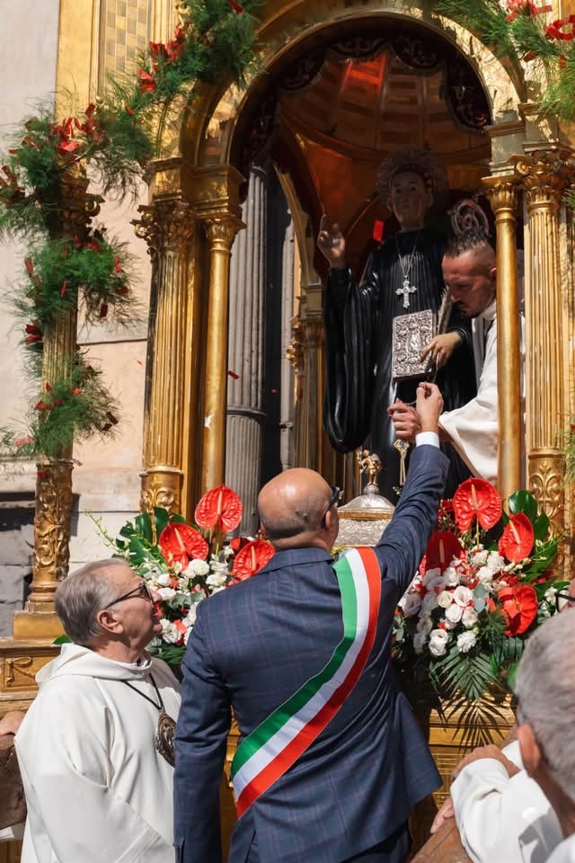 “Una comunità che sa emozionarsi”, successo per le festività patronali di Biancavilla “Una comunità che sa emozionarsi”, successo per le festività patronali di Biancavilla