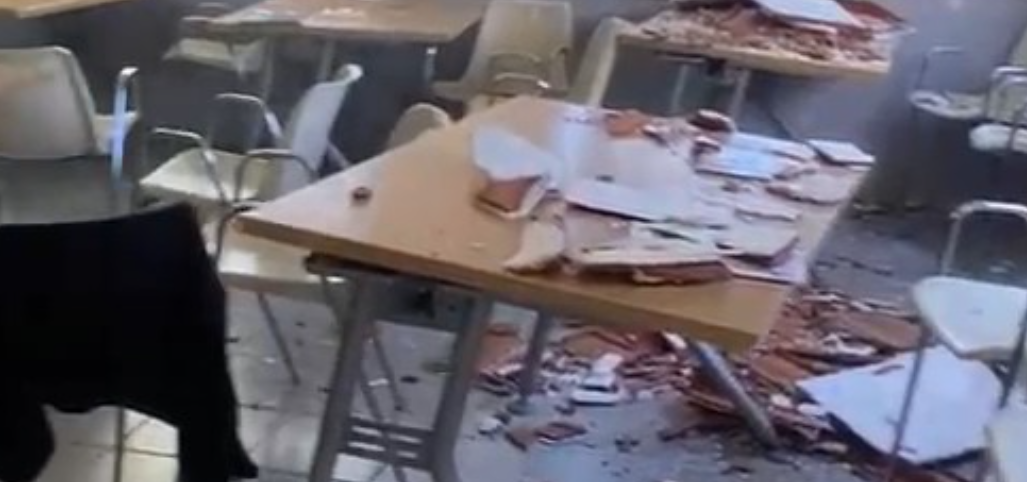 Paura in una scuola a Vittoria: crolla tetto in classe, feriti lievemente due alunni