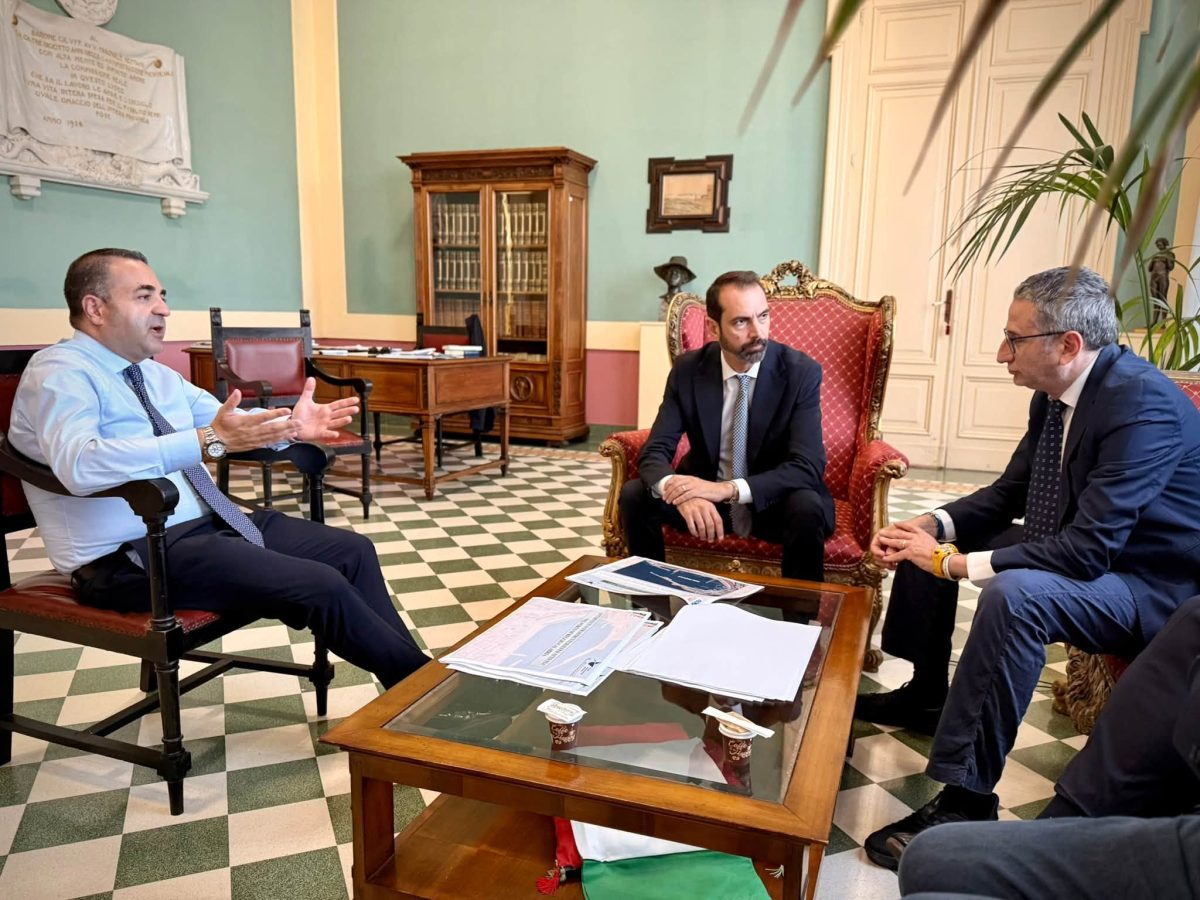 Porti, aeroporto e trasporti: così Messina e Reggio Calabria vogliono cucire lo Stretto