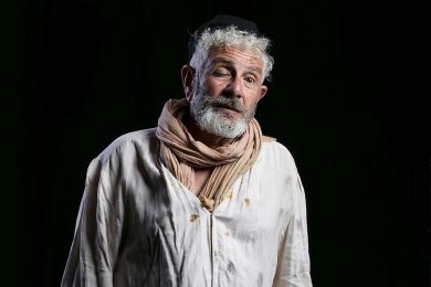 Teatro Abc di Catania, “Rosso Malpelo” con Enrico Guarneri apre la stagione 2026-2027