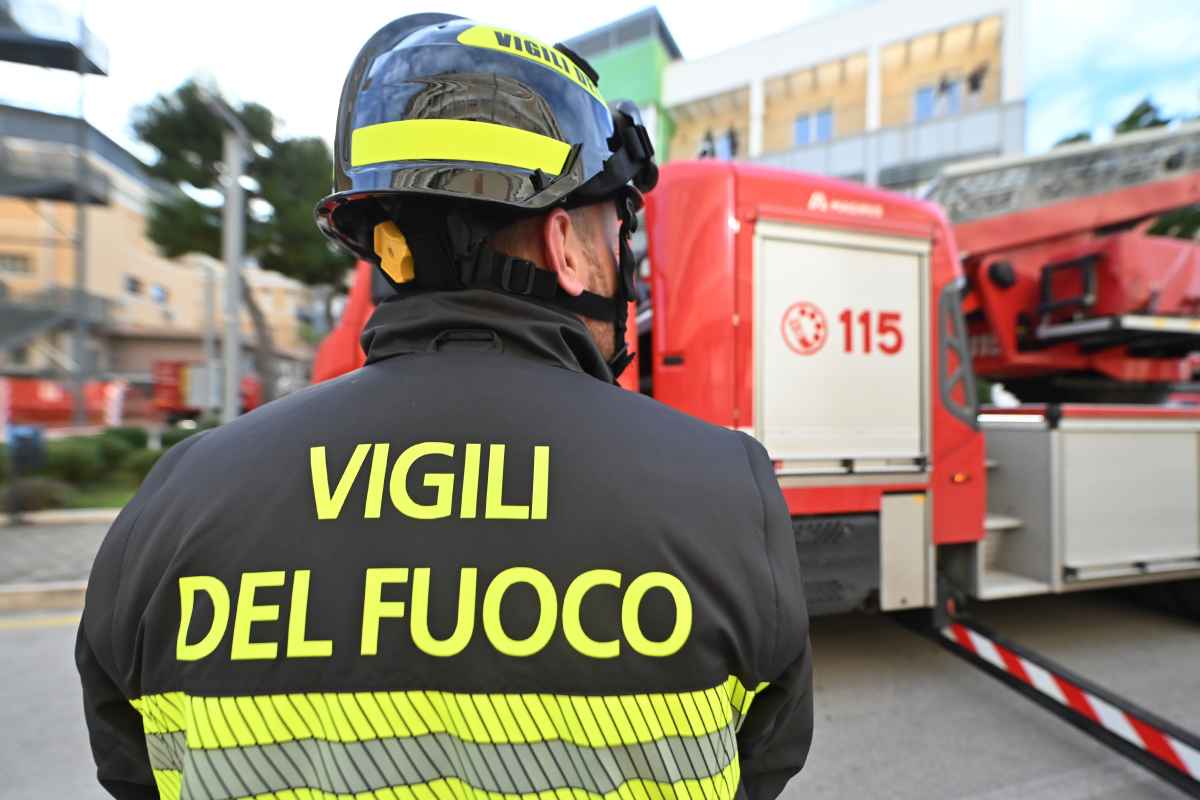 Anziano di 92 anni disperso a Nicolosi, recuperato da elicottero dei vigili del fuoco