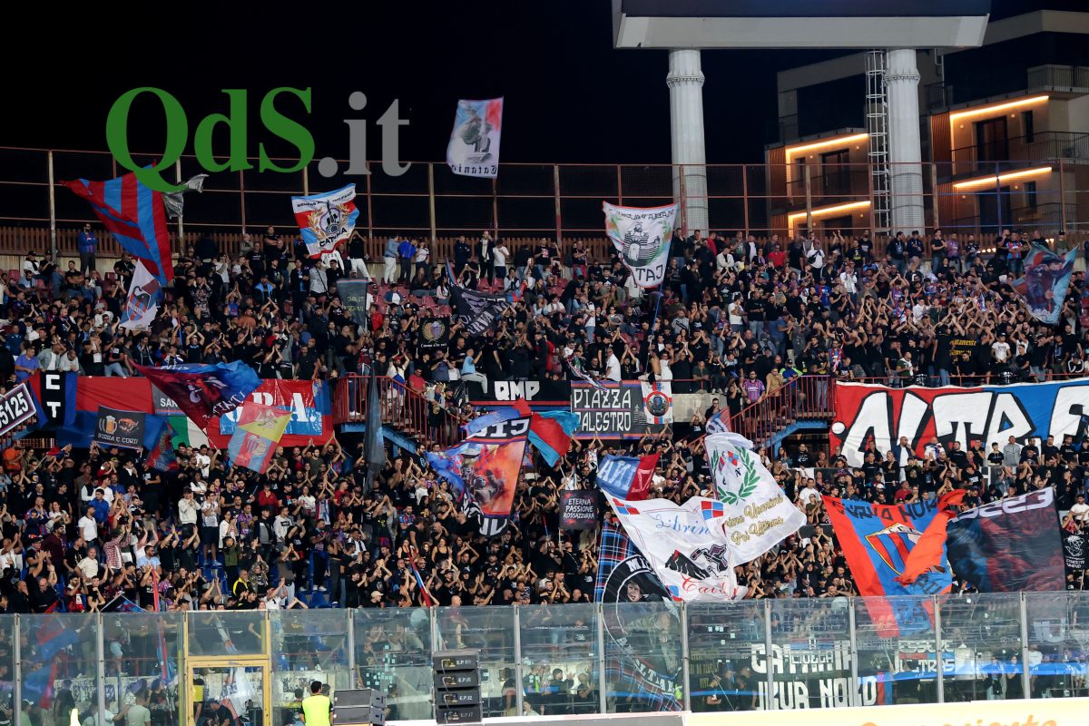 FOTO – Catania, 2-1 nel recupero col Crotone: decide Massimo Coda su rigore
