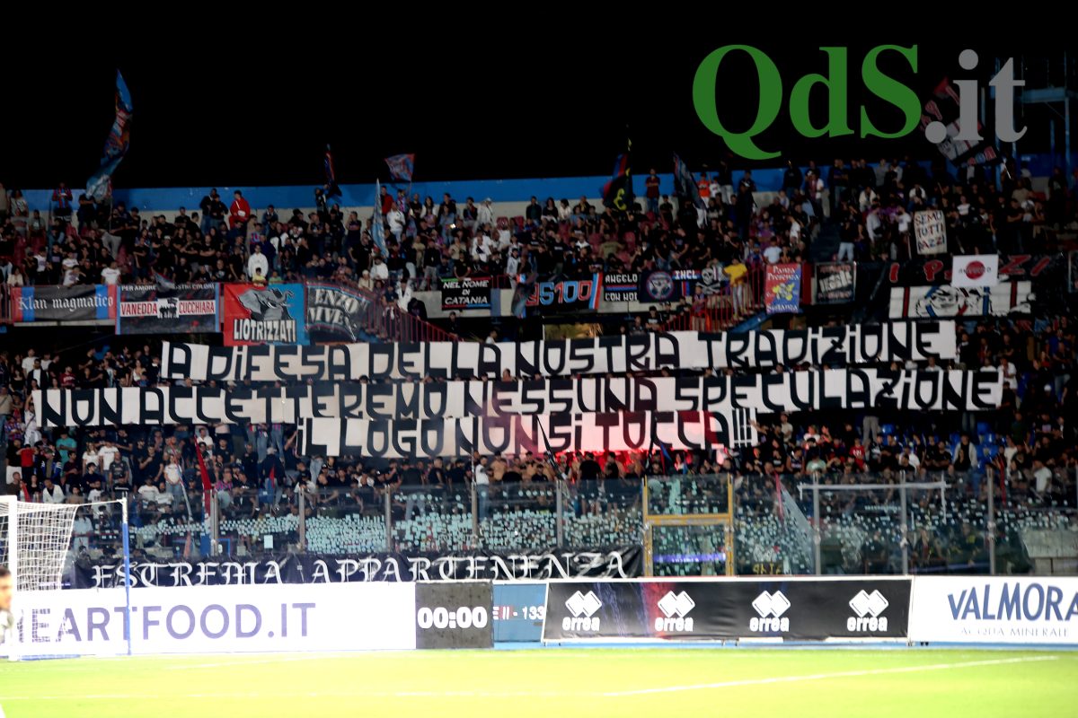FOTO – Catania, 2-1 nel recupero col Crotone: decide Massimo Coda su rigore