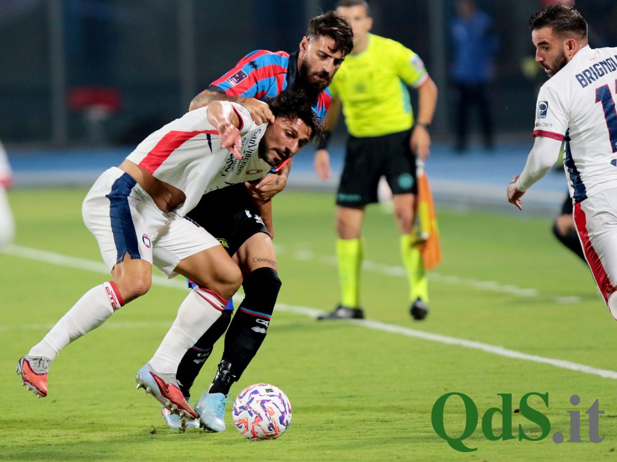 FOTO – Catania, 2-1 nel recupero col Crotone: decide Massimo Coda su rigore