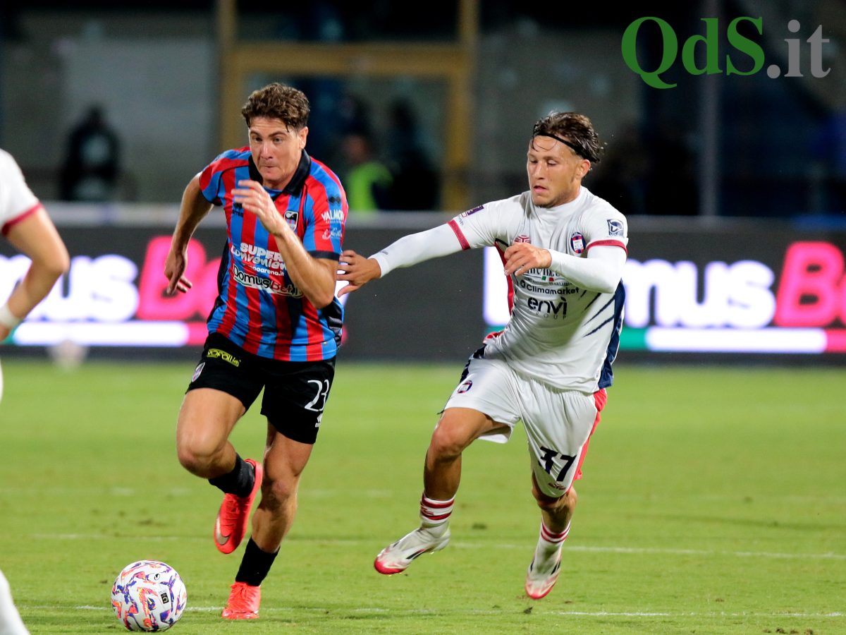 FOTO – Catania, 2-1 nel recupero col Crotone: decide Massimo Coda su rigore