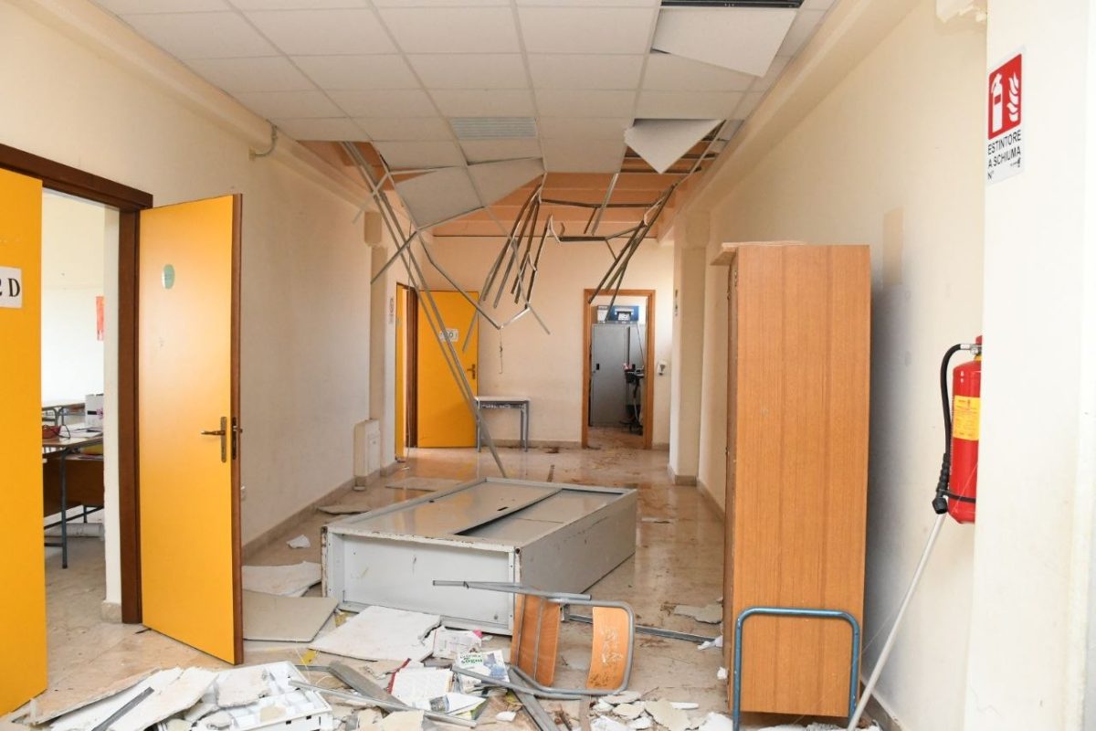 Schifani a Marsala e Petrosino dopo il tornado: “Fondi per ricostruire e un piano per imprevisti” Schifani a Marsala e Petrosino dopo il tornado: “Fondi per ricostruire e un piano per imprevisti”