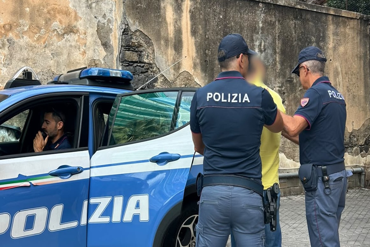 Oltre quindici anni di violenze e soprusi su moglie e figli, 51enne arrestato ad Acireale