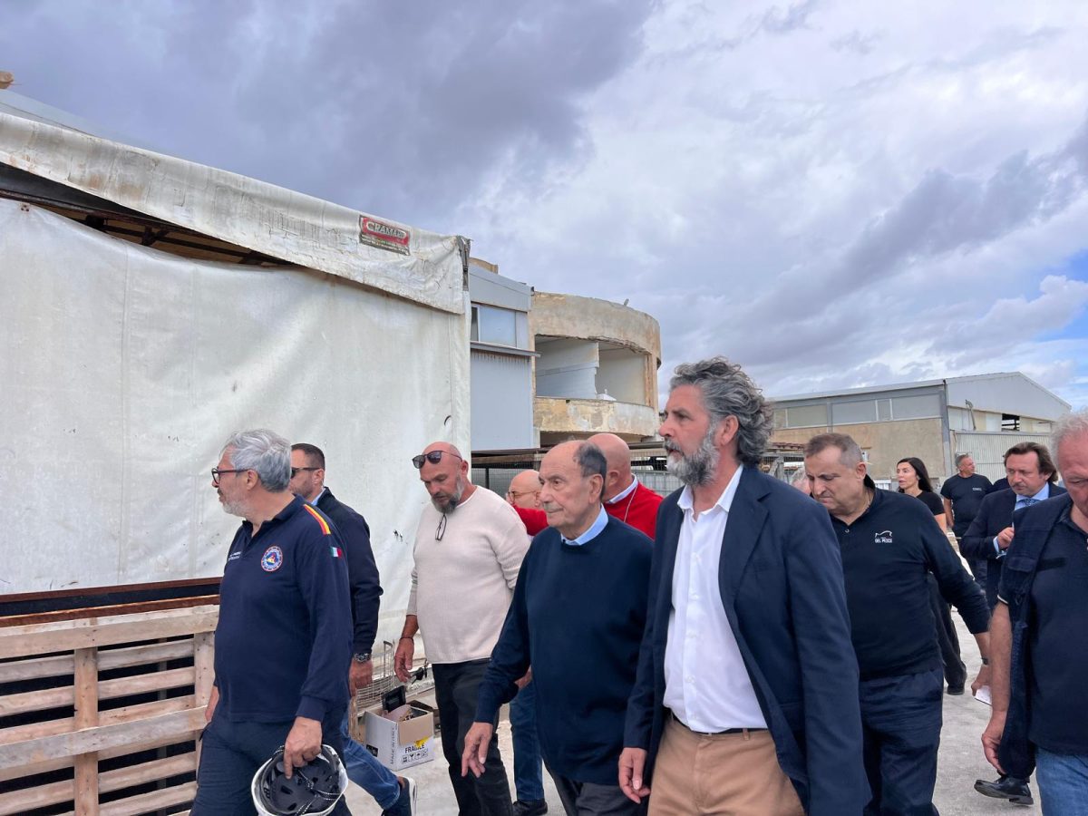 Schifani a Marsala e Petrosino dopo il tornado: “Fondi per ricostruire e un piano per imprevisti” Schifani a Marsala e Petrosino dopo il tornado: “Fondi per ricostruire e un piano per imprevisti”