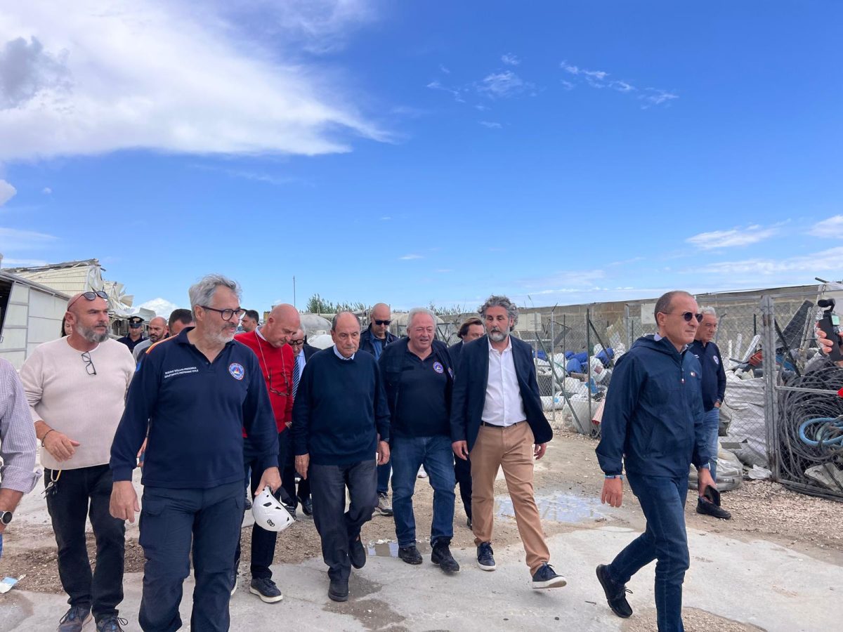 Schifani a Marsala e Petrosino dopo il tornado: “Fondi per ricostruire e un piano per imprevisti” Schifani a Marsala e Petrosino dopo il tornado: “Fondi per ricostruire e un piano per imprevisti”