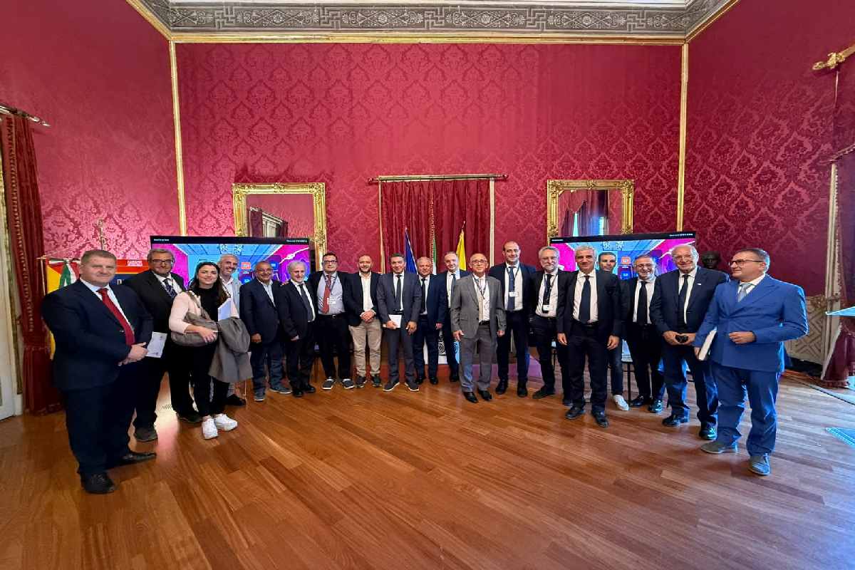 Aree interne e piccoli comuni, l’allarme di Anci Sicilia: “Servono risorse, il sistema è imploso” Aree interne e piccoli comuni, l’allarme di Anci Sicilia: “Servono risorse, il sistema è imploso”
