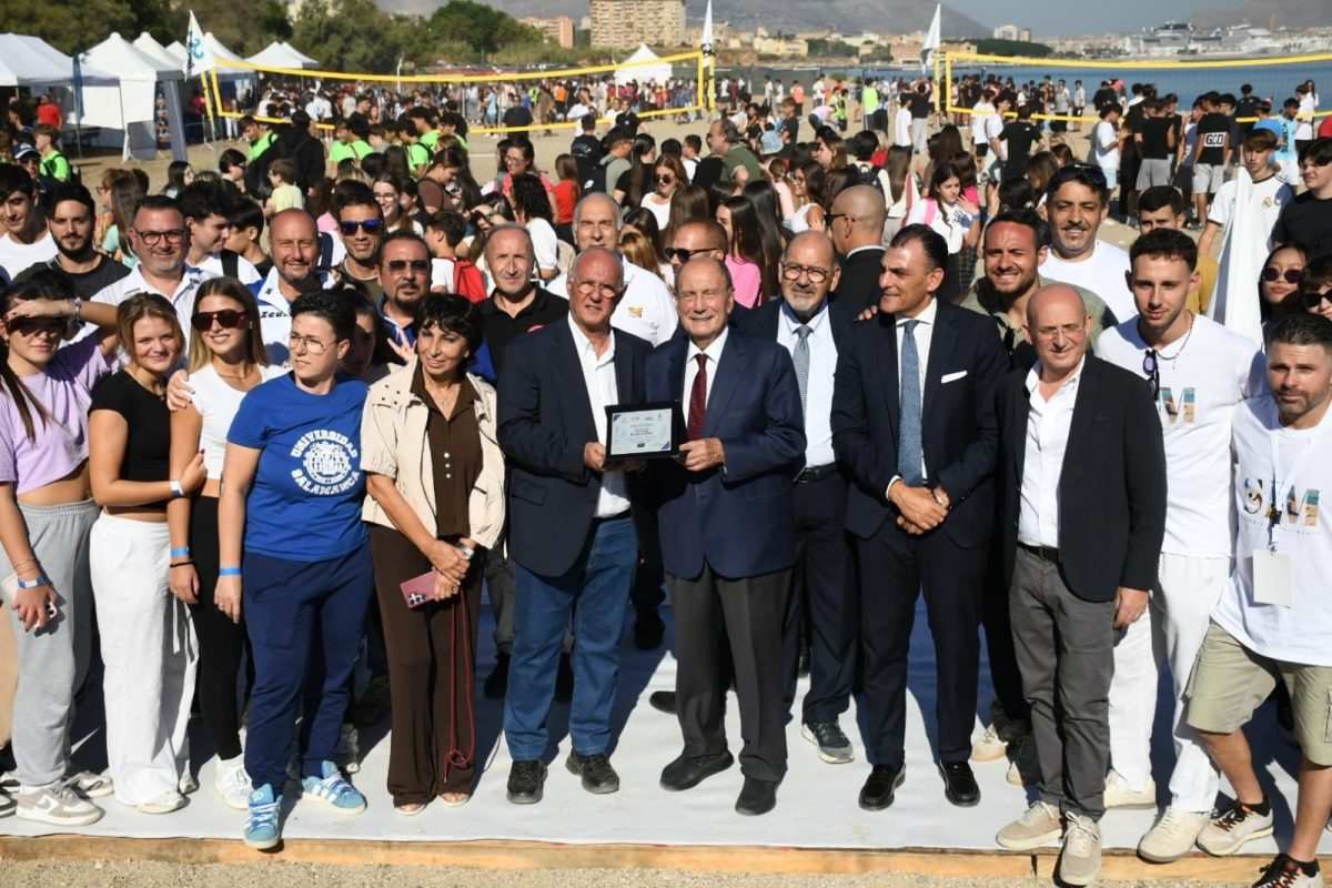Spiaggia in movimento, Schifani ai giovani: “Investiamo sullo sport e sulla riqualificazione della costa a Palermo”