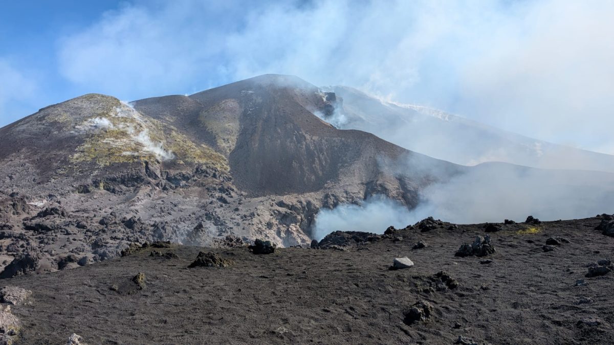 Etna, quando l’eruzione diventa un sistema da gestire: “Non è l’Islanda e non è per tutti”