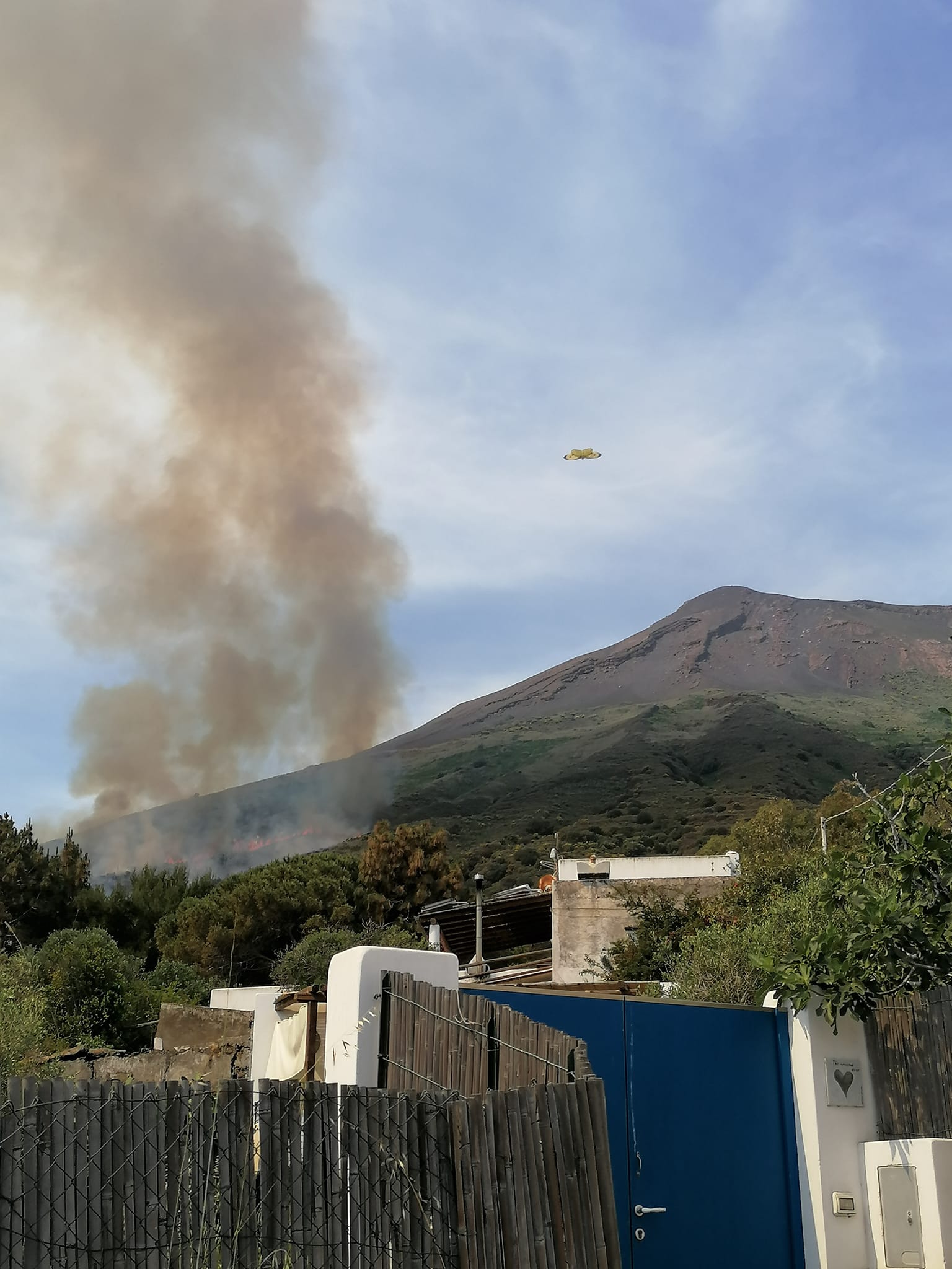 Incendi Sicilia 23 maggio incendio Stromboli