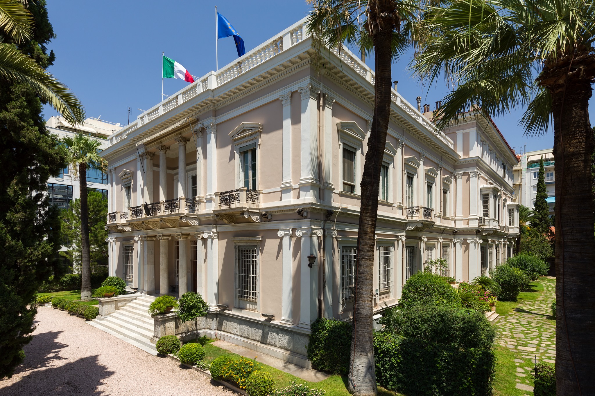 Ελλάδα, επίθεση στον πρώτο σύμβουλο της ιταλικής πρεσβείας