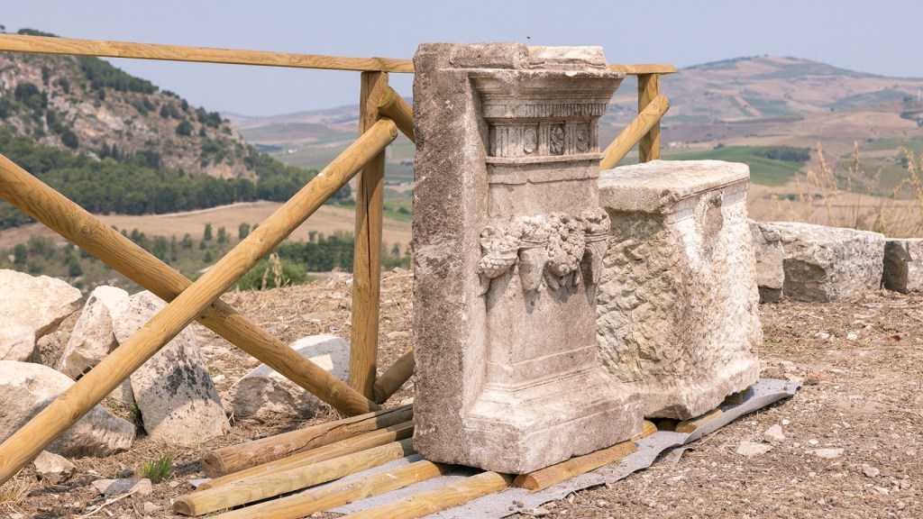 Altare di epoca ellenistica trovato a Segesta