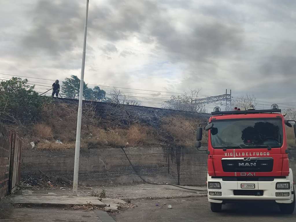 Incendio in via Forcile a Catania, 5 settembre 2023 - Foto Melania Tanteri