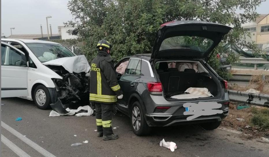 Violento Incidente Nel Ragusano Sono Sei I Feriti In Gravi Condizioni