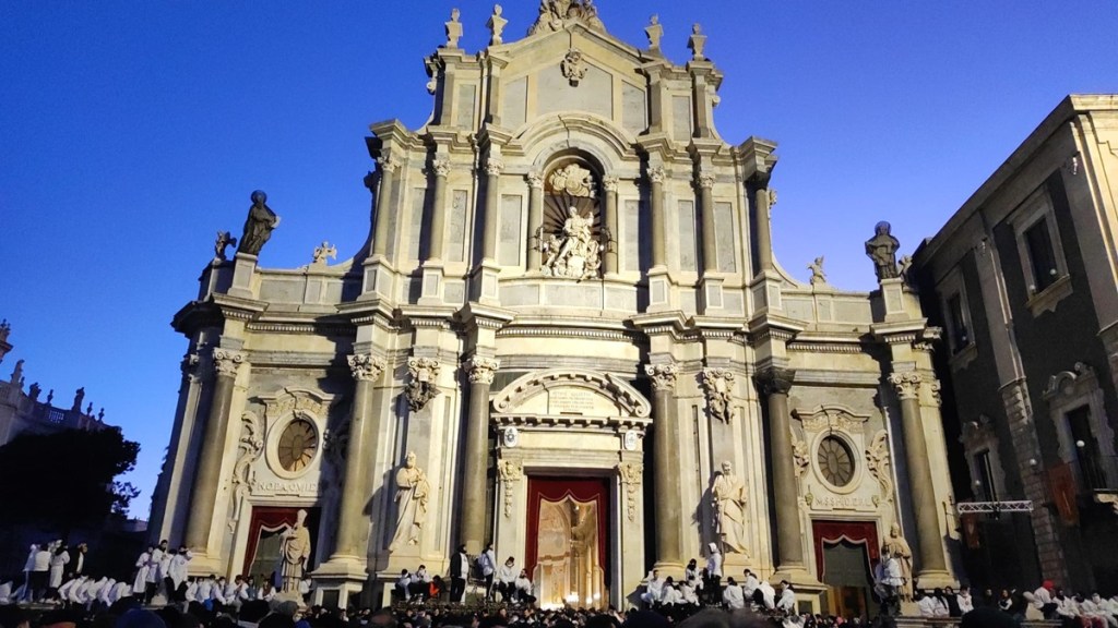 Il Duomo durante la Messa dell'Aurora - QdS