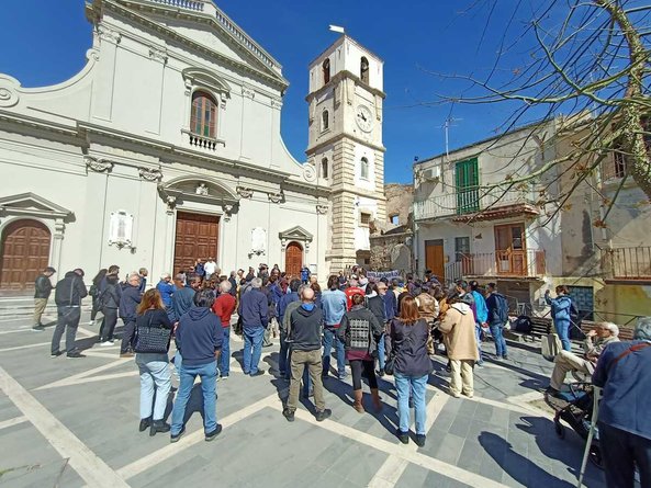 Ex Sanderson, protesta dei comitati - flashmob del 6 aprile 2024 - QdS, foto di Hermes Carbone 