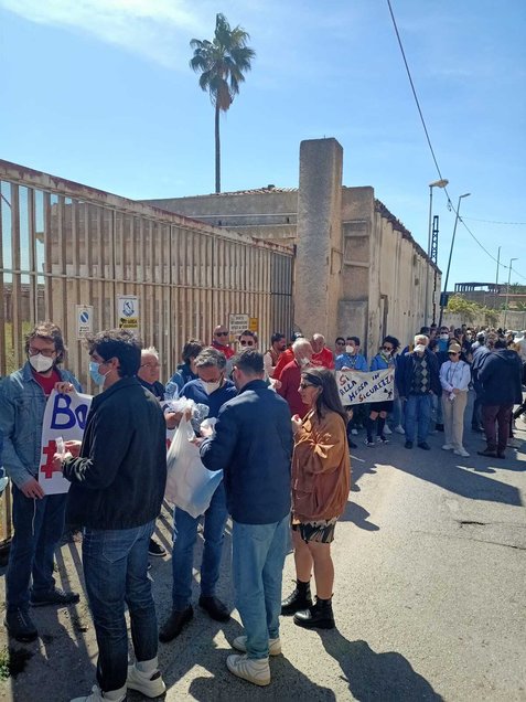 Ex Sanderson, protesta dei comitati - flashmob del 6 aprile 2024 - QdS, foto di Hermes Carbone 